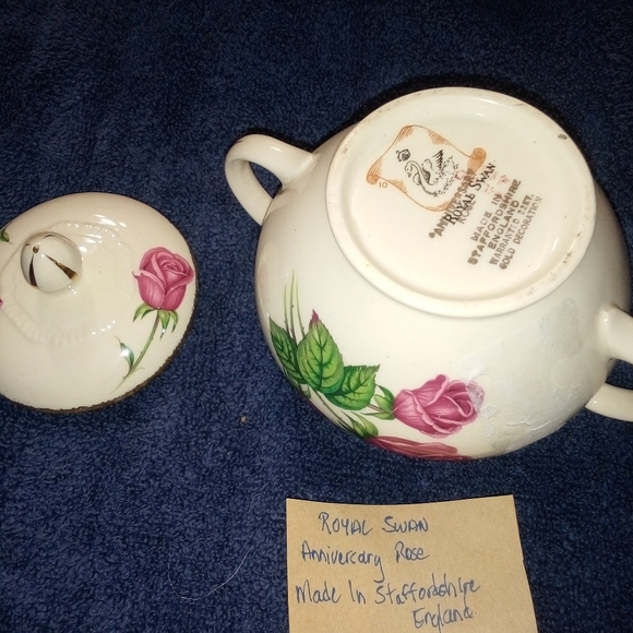 Bone china - Picture 2 of 2